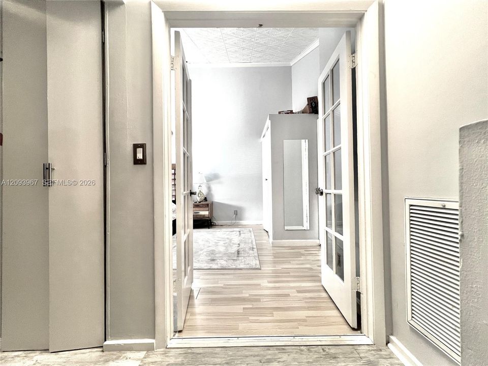 For Sale: $380,000 (3 beds, 2 baths, 1512 Square Feet)
