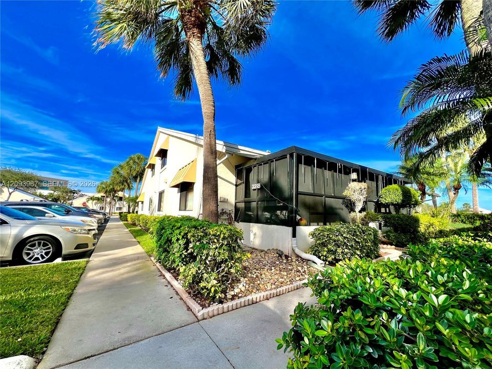 For Sale: $380,000 (3 beds, 2 baths, 1512 Square Feet)