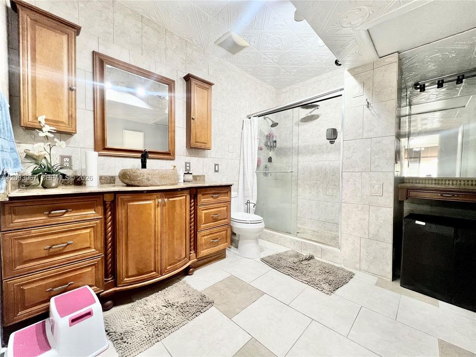For Sale: $380,000 (3 beds, 2 baths, 1512 Square Feet)