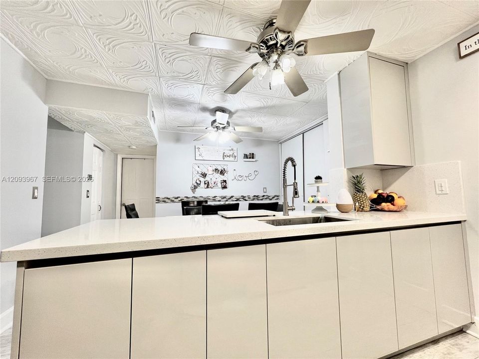 For Sale: $380,000 (3 beds, 2 baths, 1512 Square Feet)