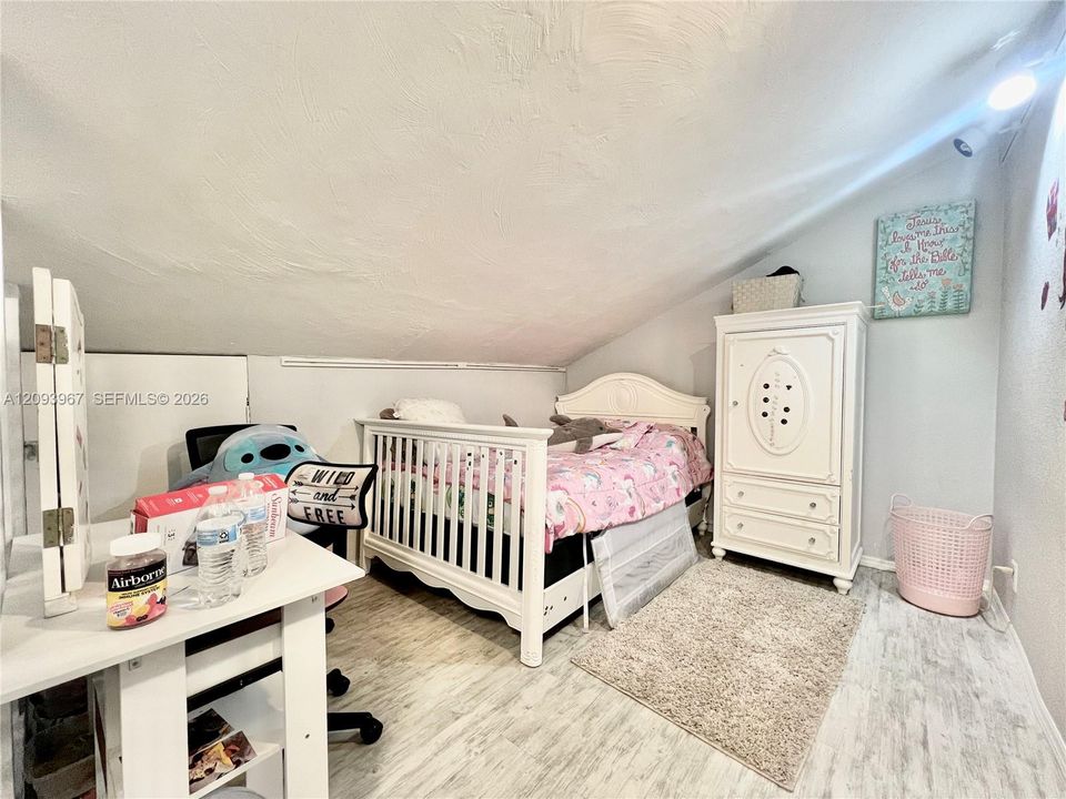 For Sale: $380,000 (3 beds, 2 baths, 1512 Square Feet)