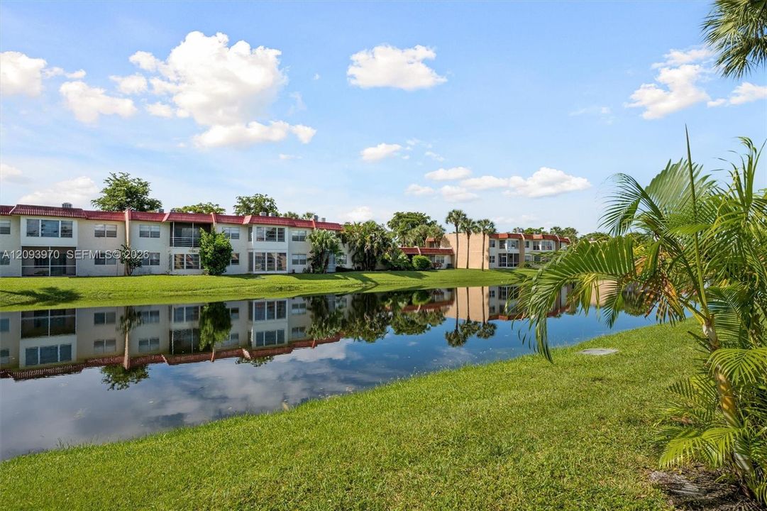 En Venta: $186,000 (2 camas, 2 baños, 888 Pies cuadrados)