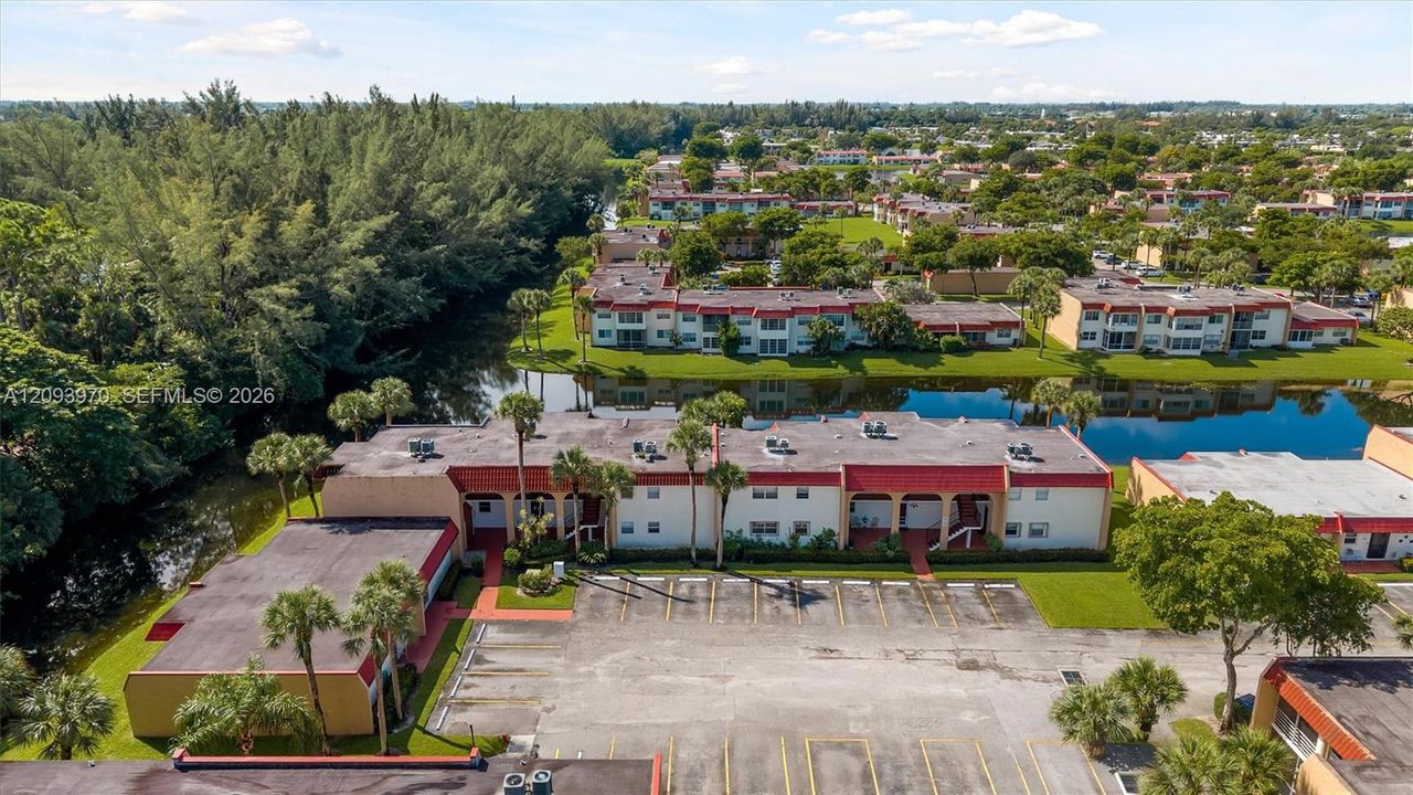 En Venta: $186,000 (2 camas, 2 baños, 888 Pies cuadrados)