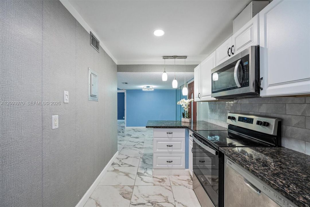 En Venta: $186,000 (2 camas, 2 baños, 888 Pies cuadrados)