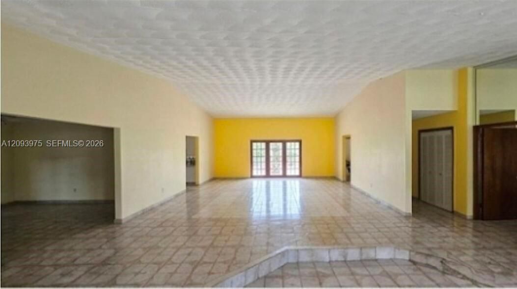 En Venta: $1,740,000 (5 camas, 4 baños, 2727 Pies cuadrados)