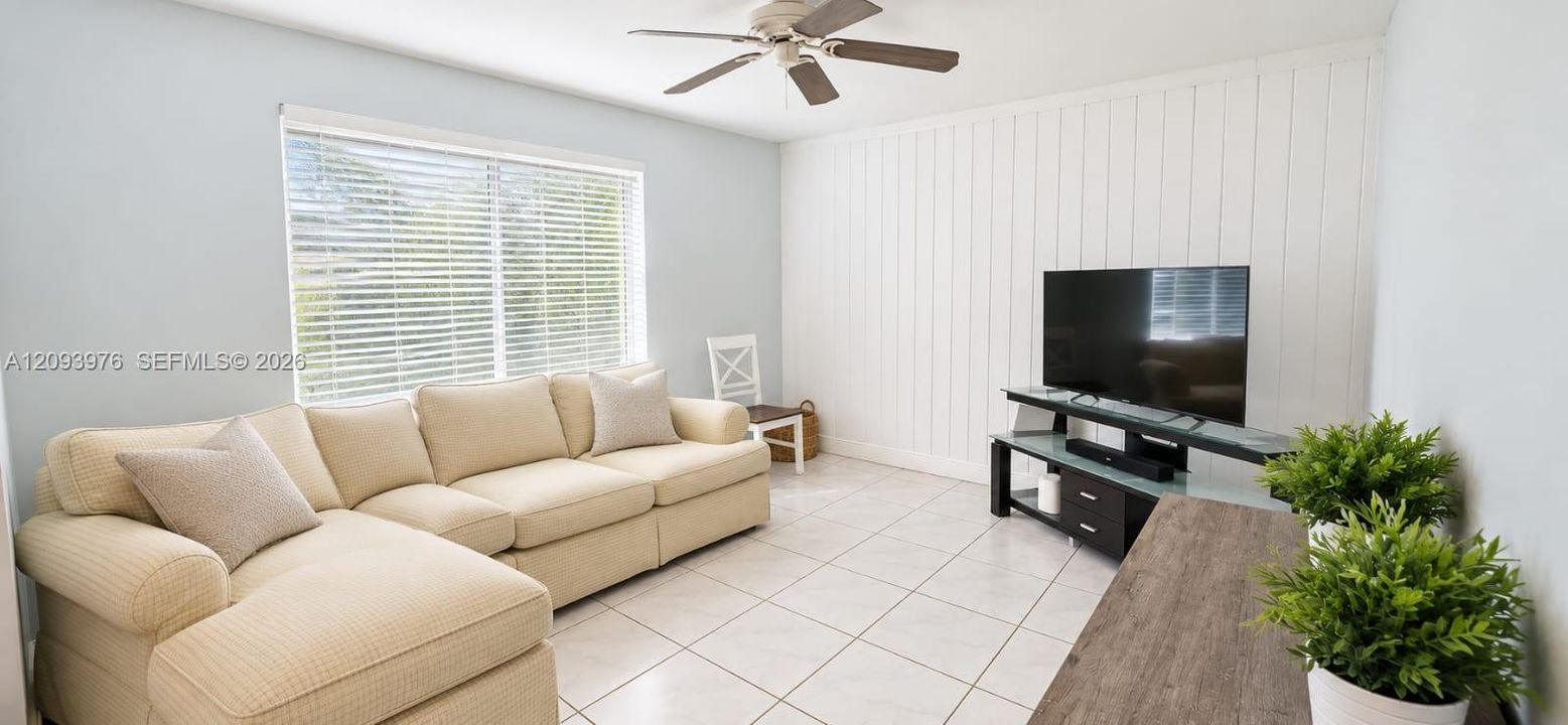 En Venta: $579,900 (3 camas, 2 baños, 1590 Pies cuadrados)