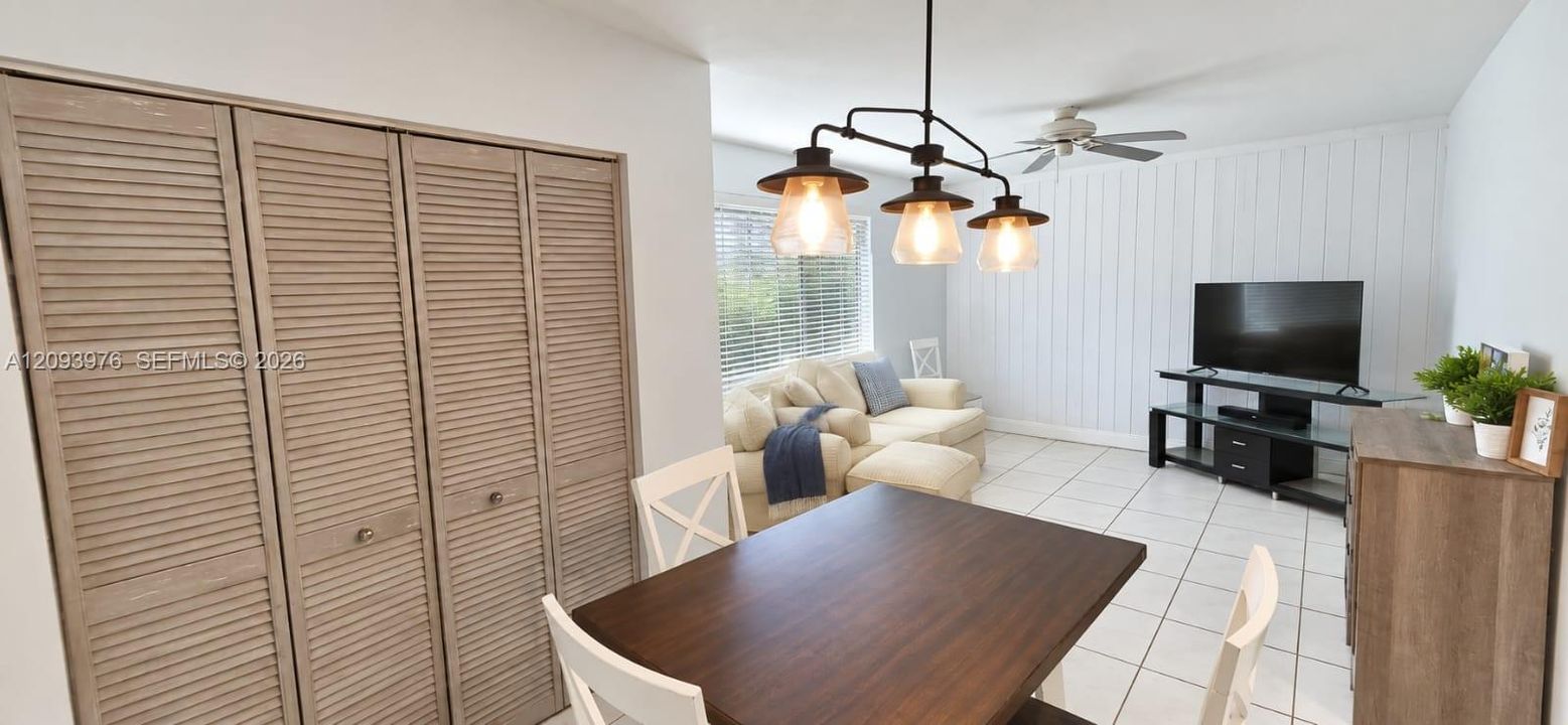 En Venta: $579,900 (3 camas, 2 baños, 1590 Pies cuadrados)