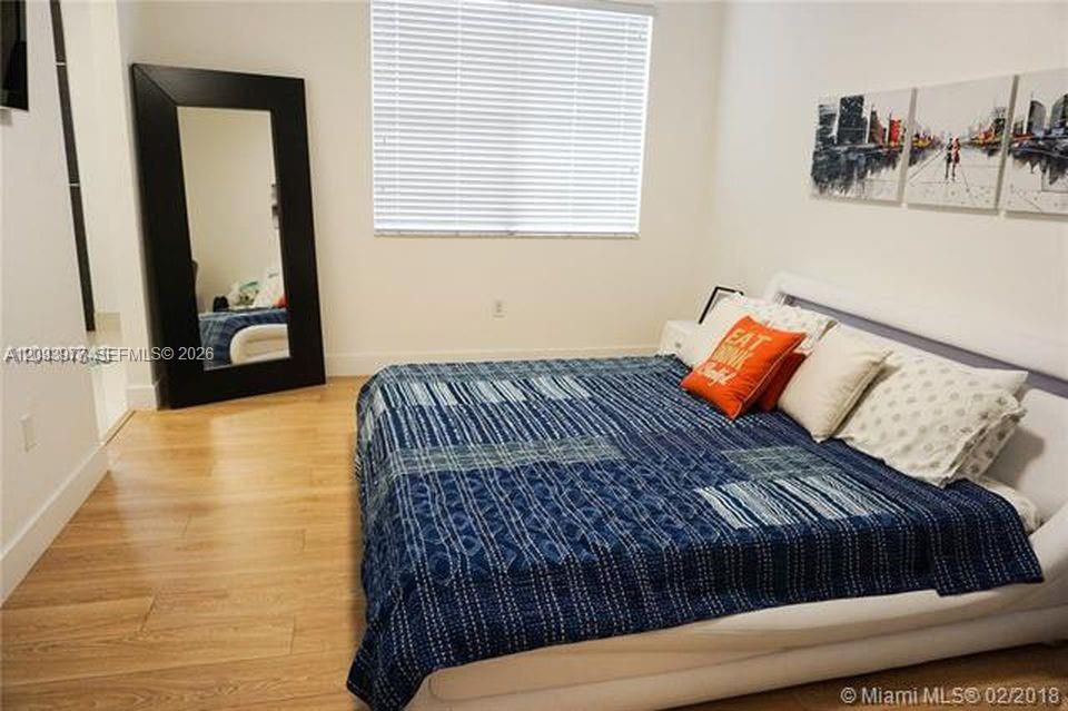 For Rent: $3,395 (4 beds, 2 baths, 1845 Square Feet)