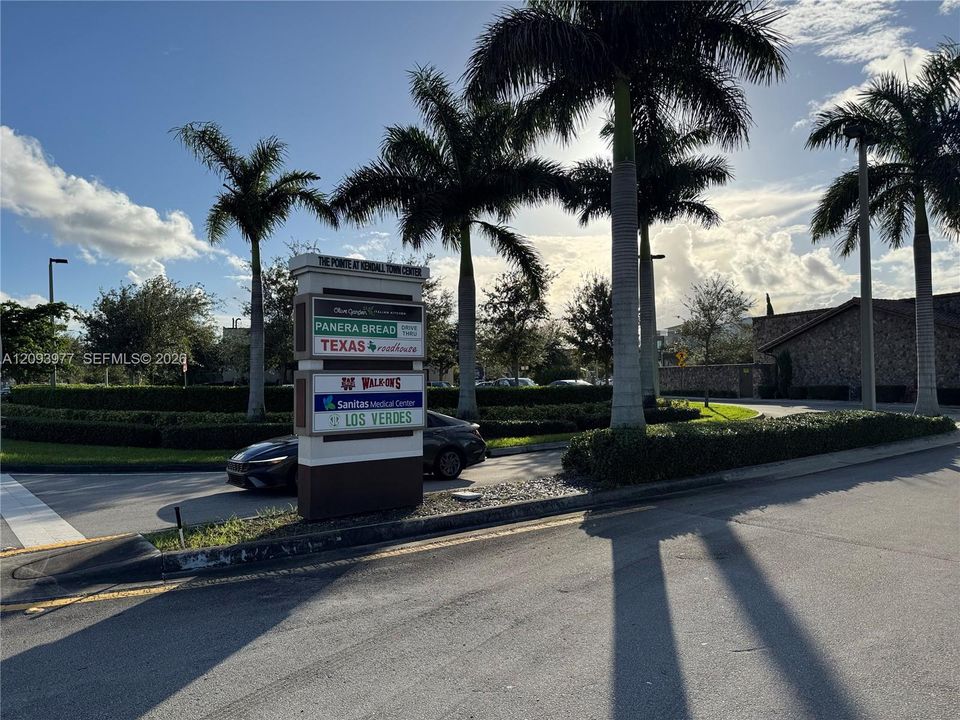 For Rent: $3,395 (4 beds, 2 baths, 1845 Square Feet)