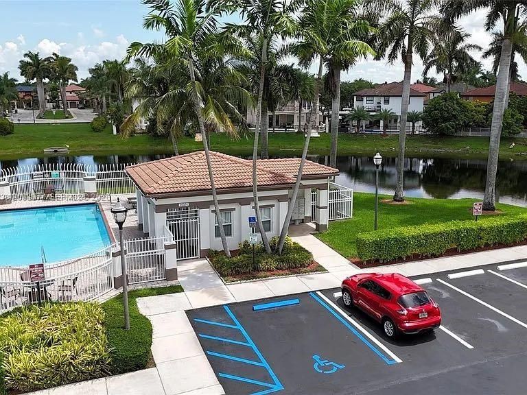 For Rent: $3,395 (4 beds, 2 baths, 1845 Square Feet)