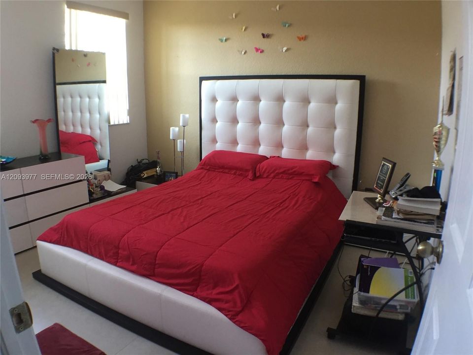 For Rent: $3,395 (4 beds, 2 baths, 1845 Square Feet)