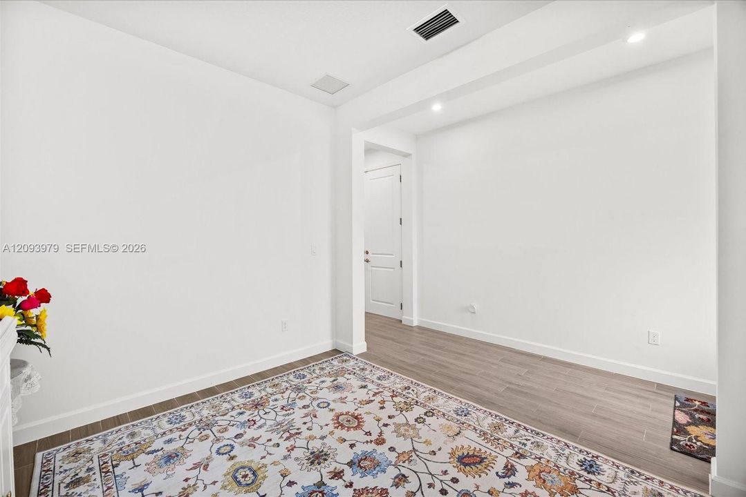 En Renta: $2,900 (3 camas, 2 baños, 1998 Pies cuadrados)