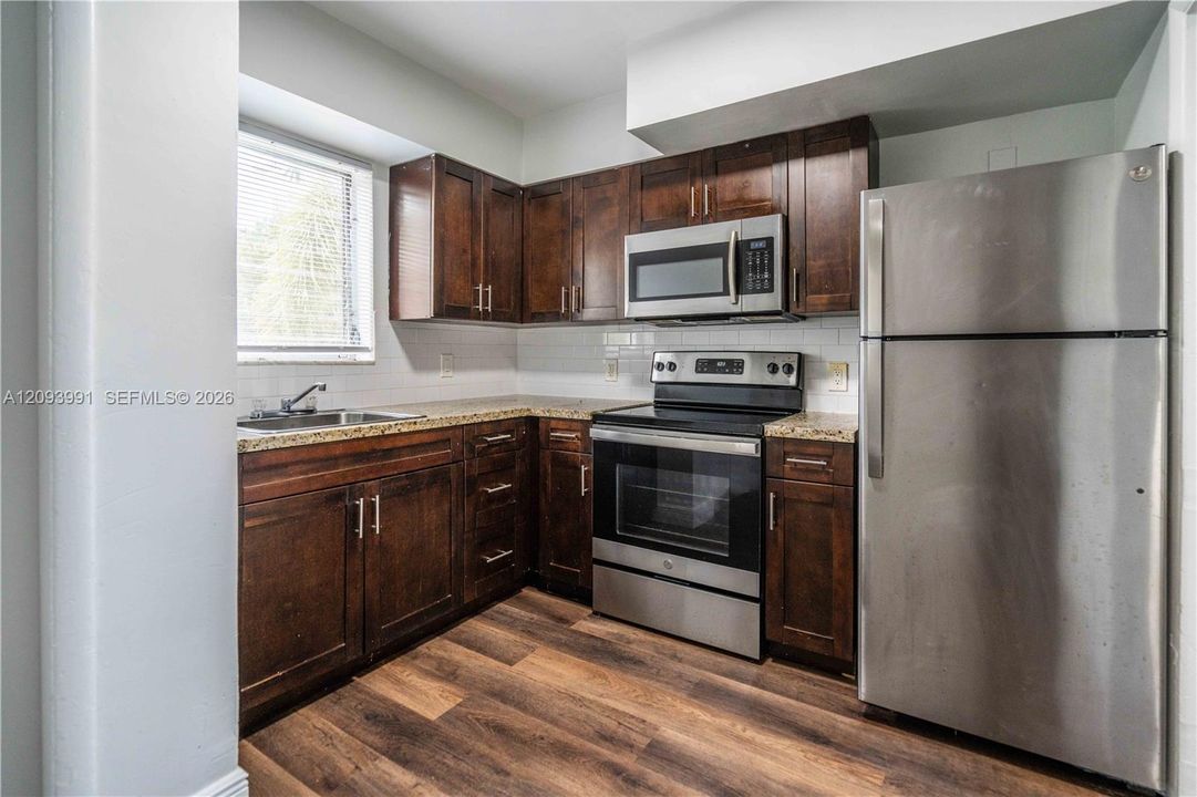 В аренду: $2,900 (3 спален, 2 ванн, 1200 Квадратных фут)
