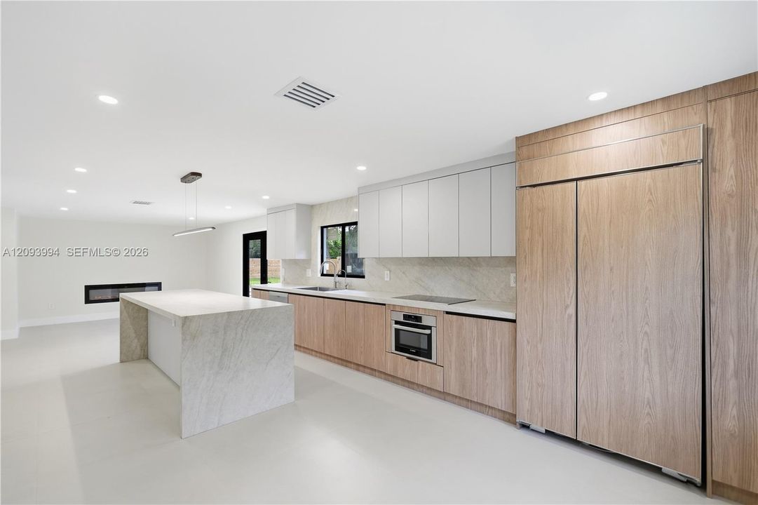 En Venta: $3,899,999 (7 camas, 5 baños, 5710 Pies cuadrados)