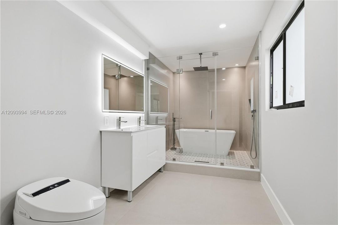 En Venta: $3,899,999 (7 camas, 5 baños, 5710 Pies cuadrados)
