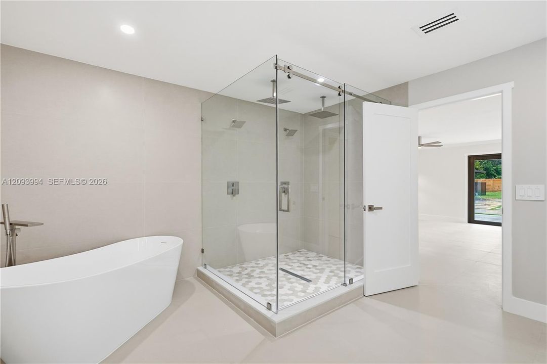 En Venta: $3,899,999 (7 camas, 5 baños, 5710 Pies cuadrados)