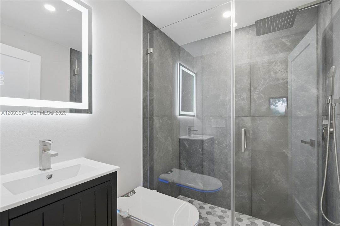 En Venta: $3,899,999 (7 camas, 5 baños, 5710 Pies cuadrados)