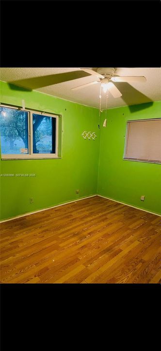 En Venta: $399,000 (3 camas, 2 baños, 1242 Pies cuadrados)