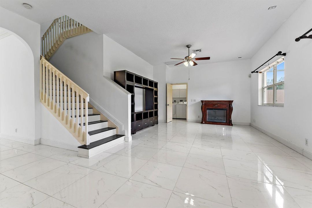 017-3210ElCaminoReal-WestPalmBeach-SMALL