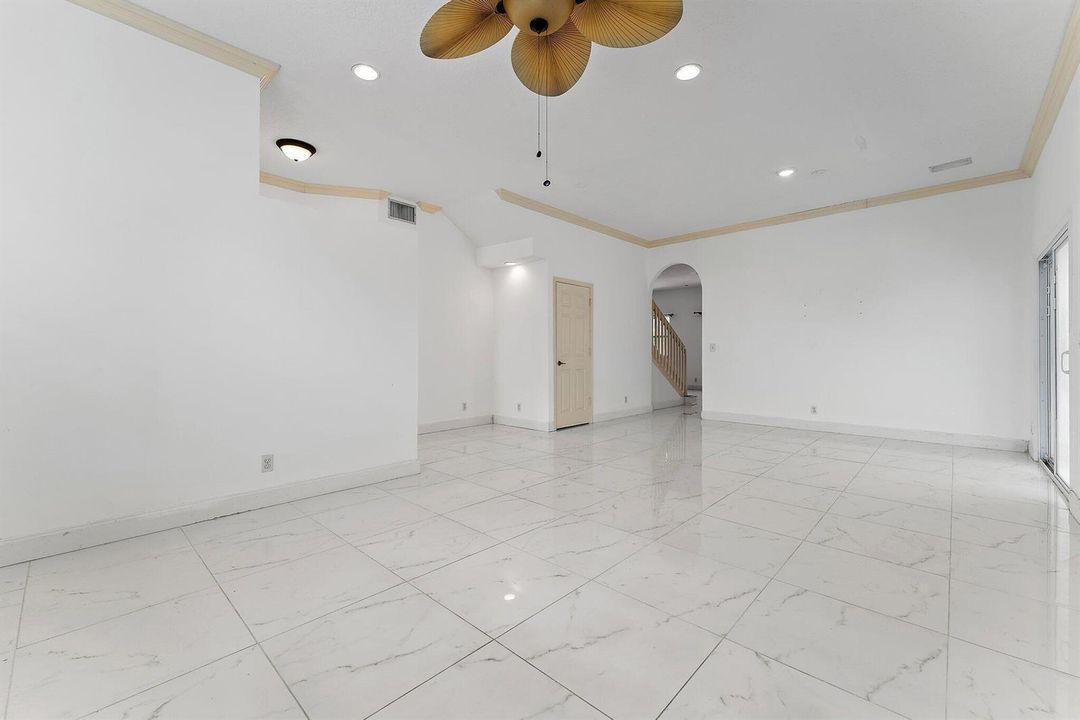 010-3210ElCaminoReal-WestPalmBeach-SMALL