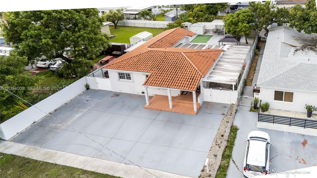 For Sale: $707,700 (4 beds, 2 baths, 1345 Square Feet)