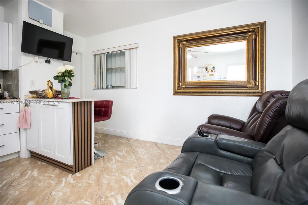 For Sale: $707,700 (4 beds, 2 baths, 1345 Square Feet)