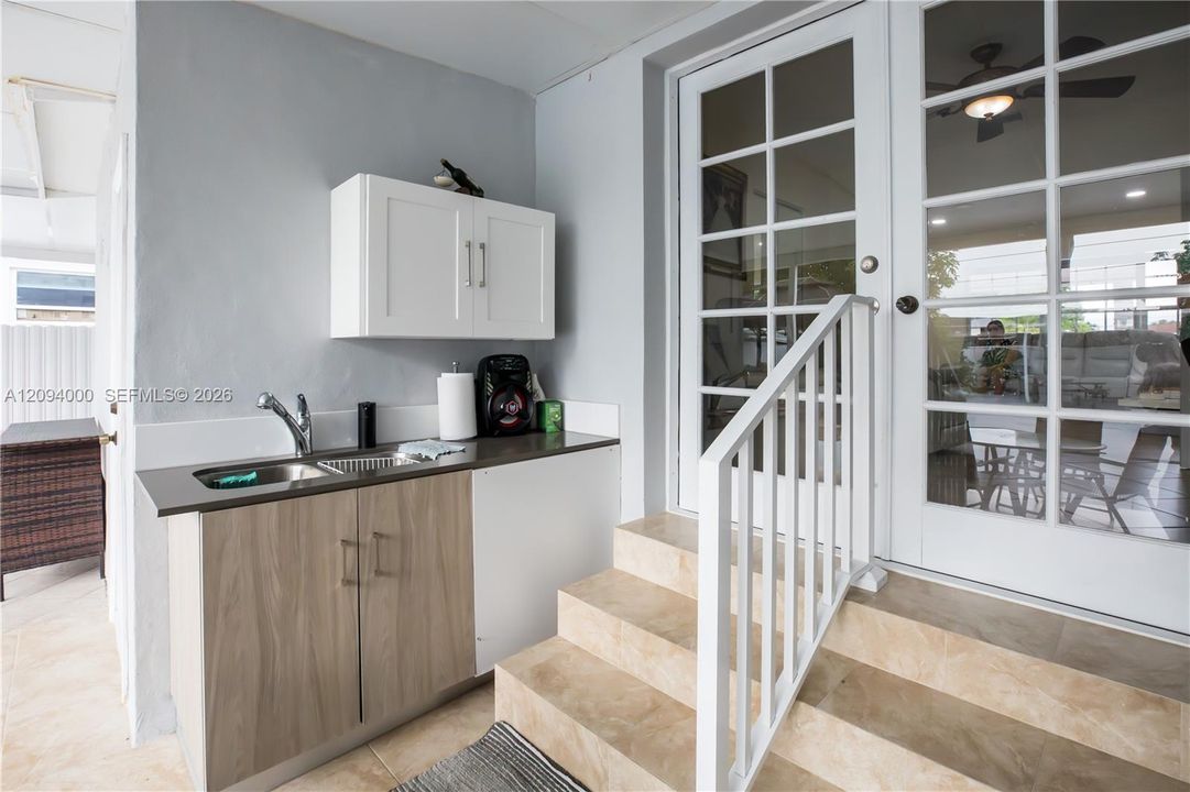 For Sale: $707,700 (4 beds, 2 baths, 1345 Square Feet)