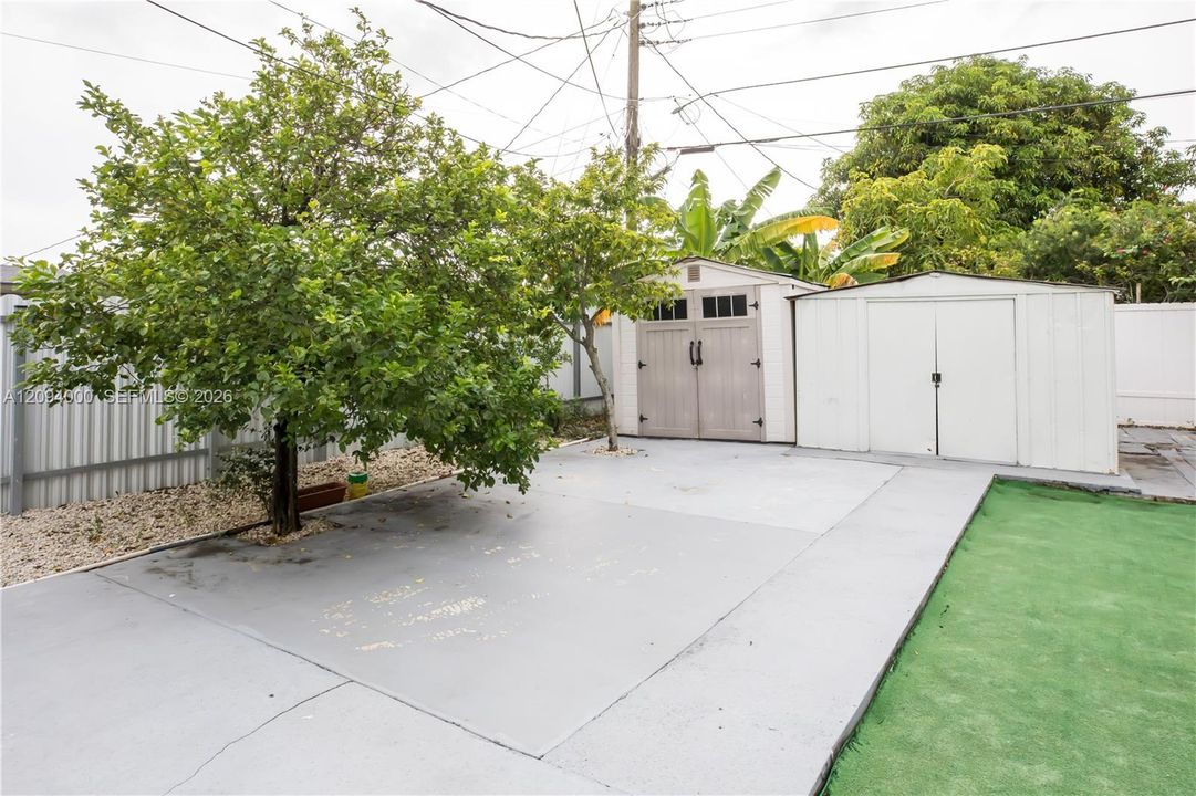 For Sale: $707,700 (4 beds, 2 baths, 1345 Square Feet)