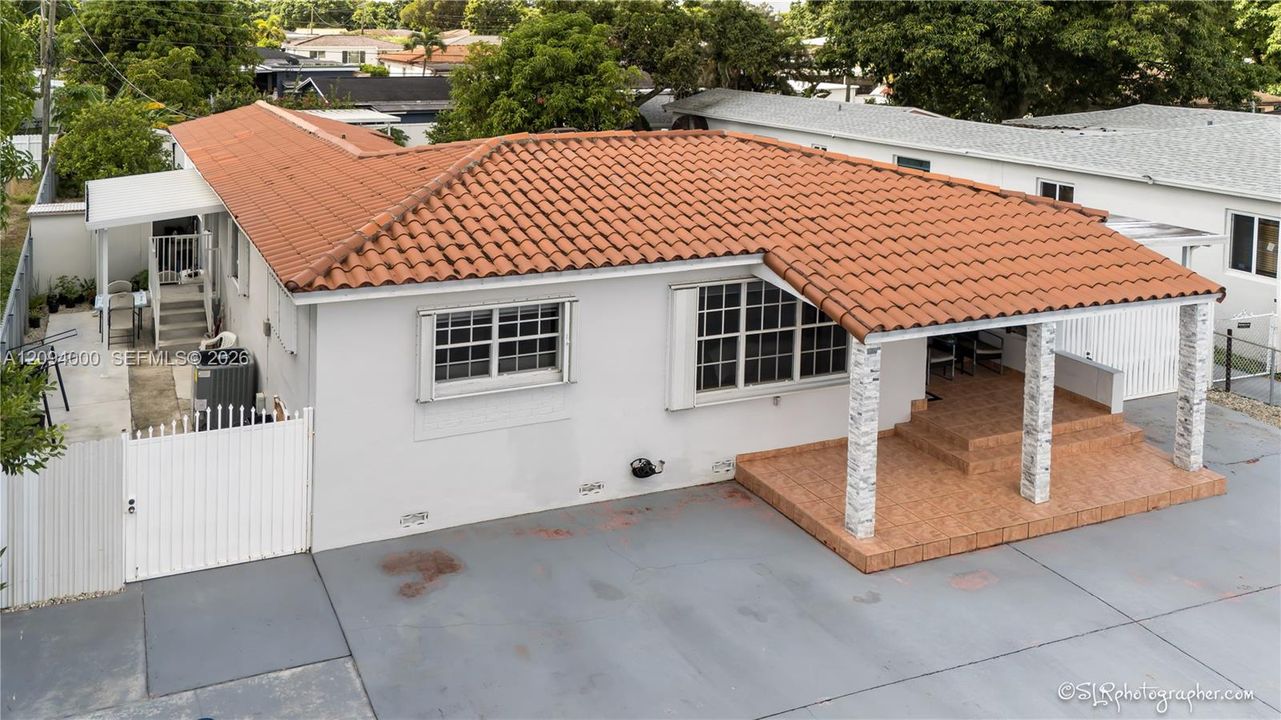 For Sale: $707,700 (4 beds, 2 baths, 1345 Square Feet)