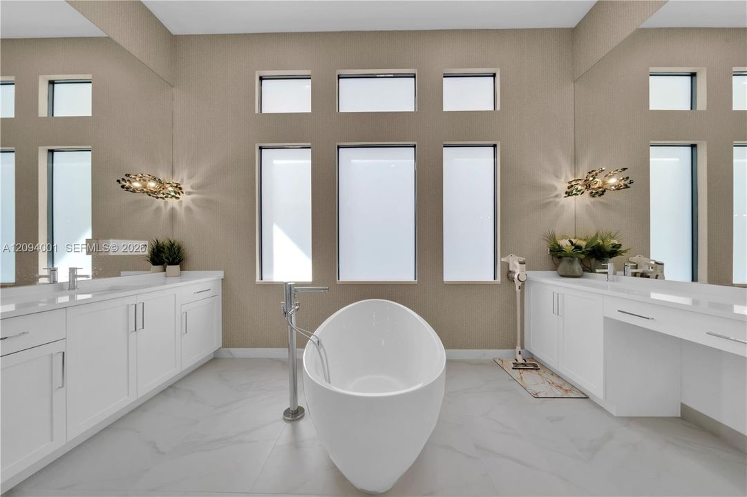 For Rent: $12,000 (4 beds, 4 baths, 3106 Square Feet)