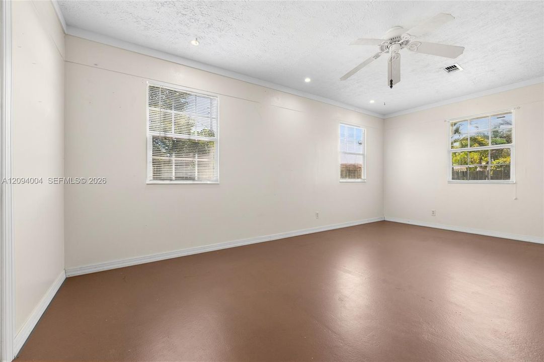 Active With Contract: $395,000 (3 beds, 2 baths, 1472 Square Feet)