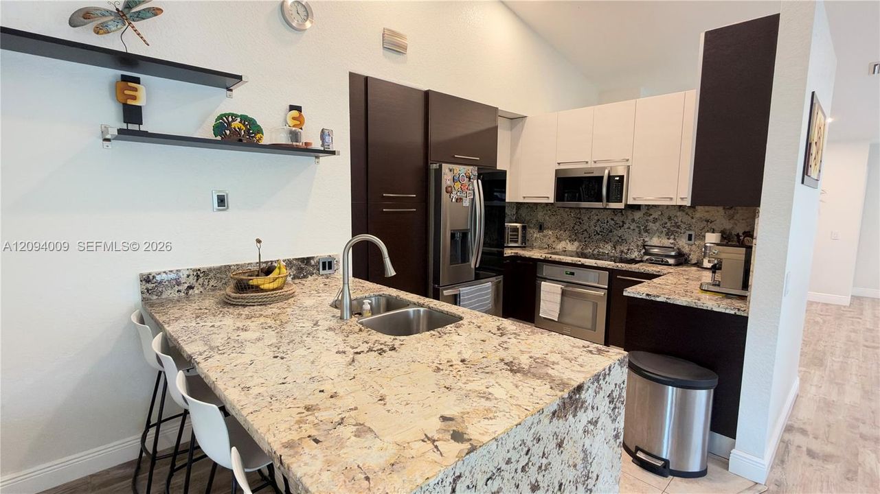 En Venta: $749,000 (3 camas, 2 baños, 1533 Pies cuadrados)