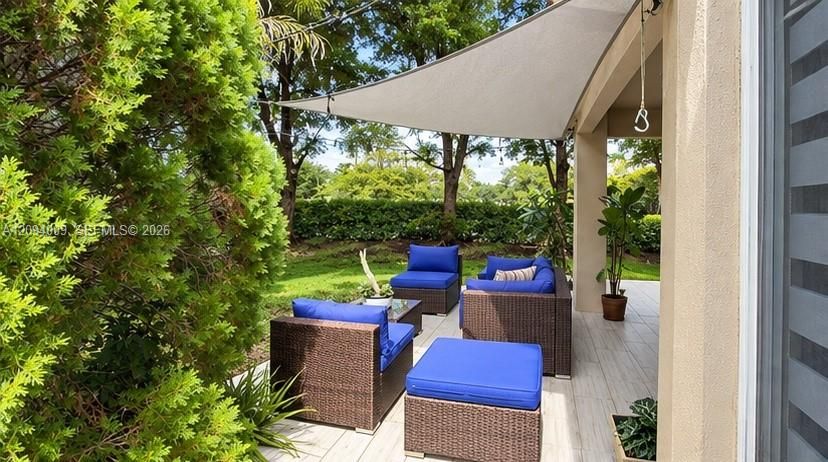 En Venta: $749,000 (3 camas, 2 baños, 1533 Pies cuadrados)