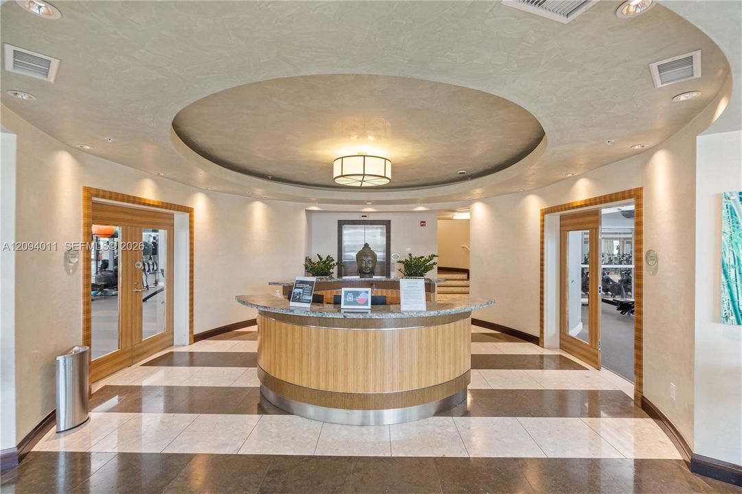 Active With Contract: $470,000 (2 beds, 2 baths, 929 Square Feet)