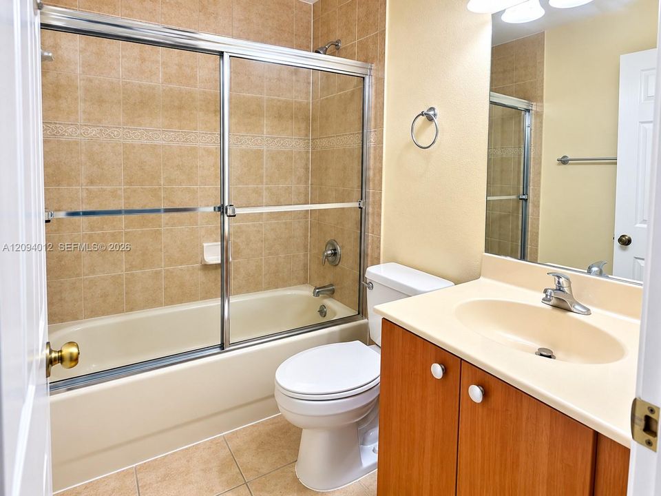 En Renta: $2,700 (3 camas, 2 baños, 1306 Pies cuadrados)