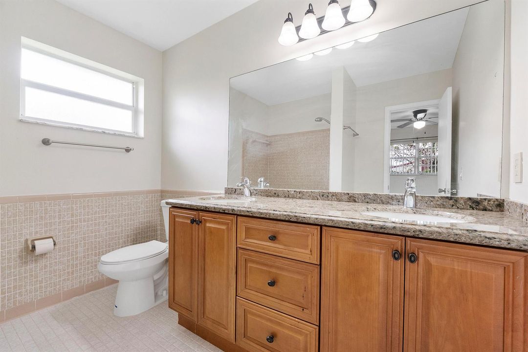 2940 Nw 87th Terr_026