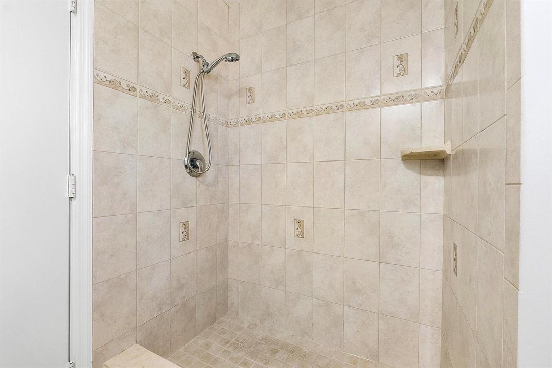 2940 Nw 87th Terr_030