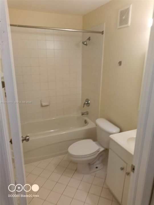 В аренду: $1,750 (3 спален, 2 ванн, 1024 Квадратных фут)