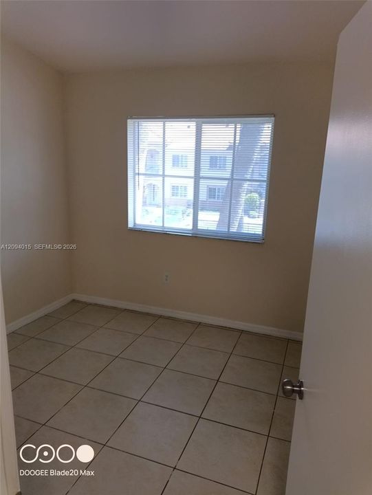 В аренду: $1,750 (3 спален, 2 ванн, 1024 Квадратных фут)