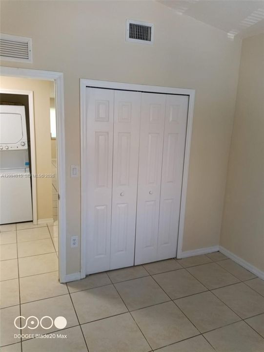 В аренду: $1,750 (3 спален, 2 ванн, 1024 Квадратных фут)