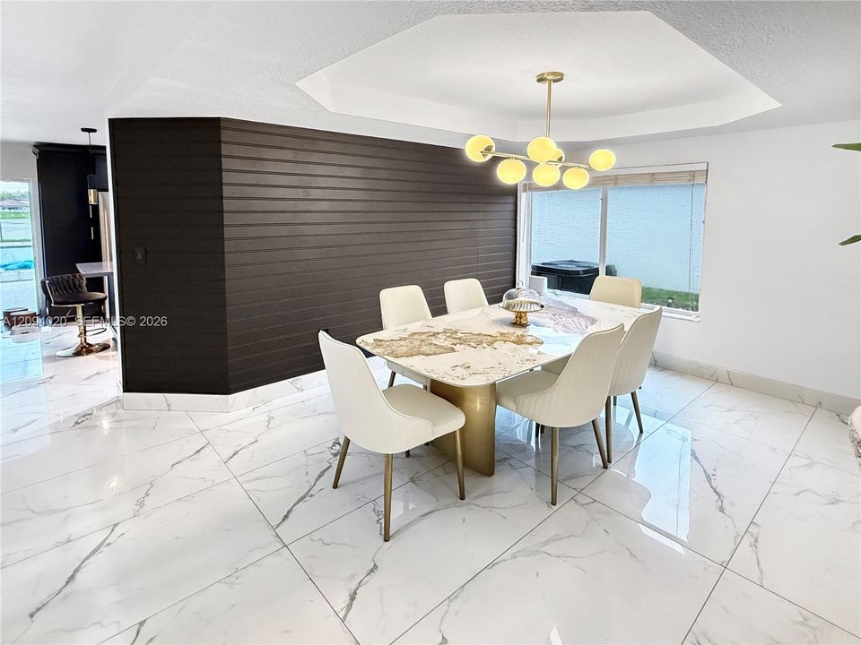 For Sale: $939,000 (4 beds, 2 baths, 2515 Square Feet)