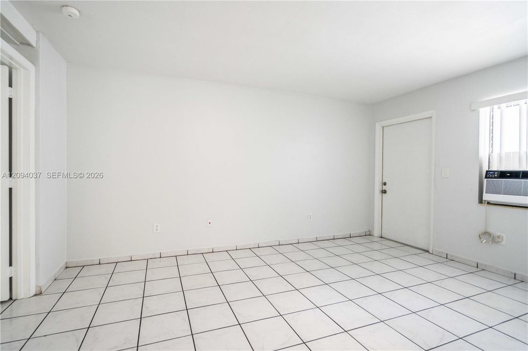 В аренду: $1,800 (1 спален, 1 ванн, 610 Квадратных фут)