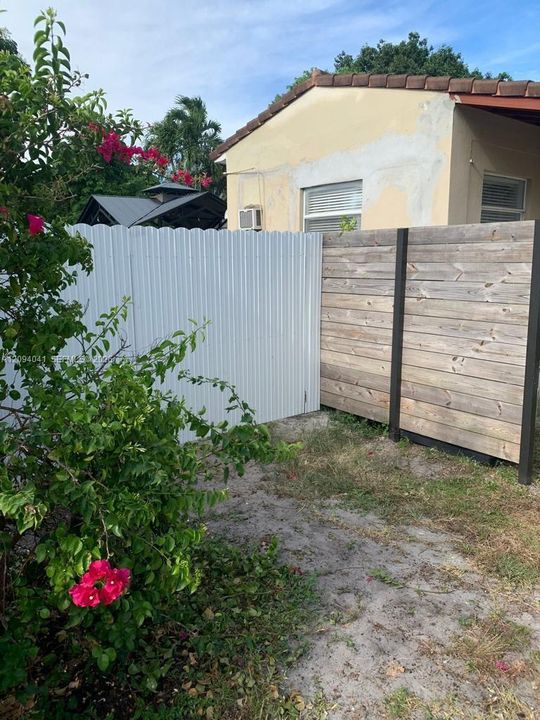 На продажу: $410,000 (3 спален, 1 ванн, 1054 Квадратных фут)