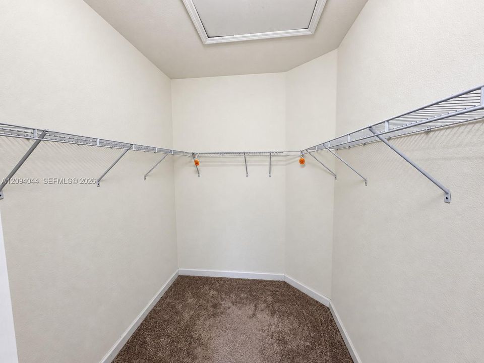En Renta: $3,400 (3 camas, 2 baños, 1708 Pies cuadrados)