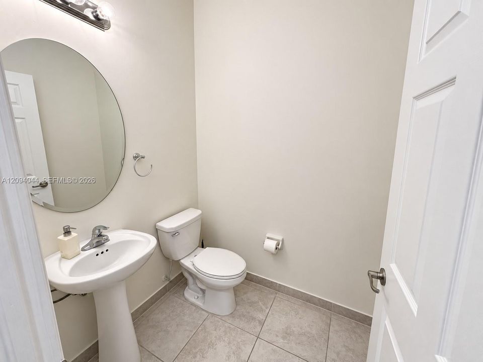 En Renta: $3,400 (3 camas, 2 baños, 1708 Pies cuadrados)