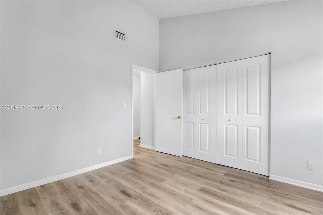 For Rent: $2,200 (2 beds, 2 baths, 1096 Square Feet)