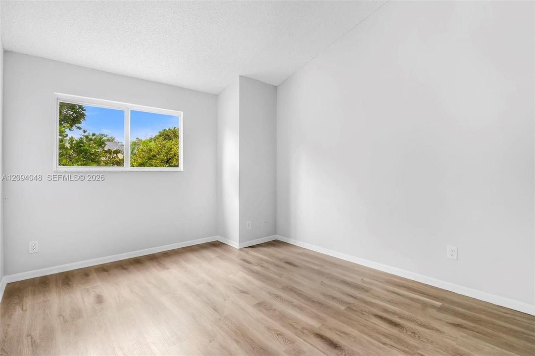 For Rent: $2,200 (2 beds, 2 baths, 1096 Square Feet)