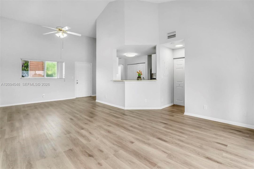 For Rent: $2,200 (2 beds, 2 baths, 1096 Square Feet)