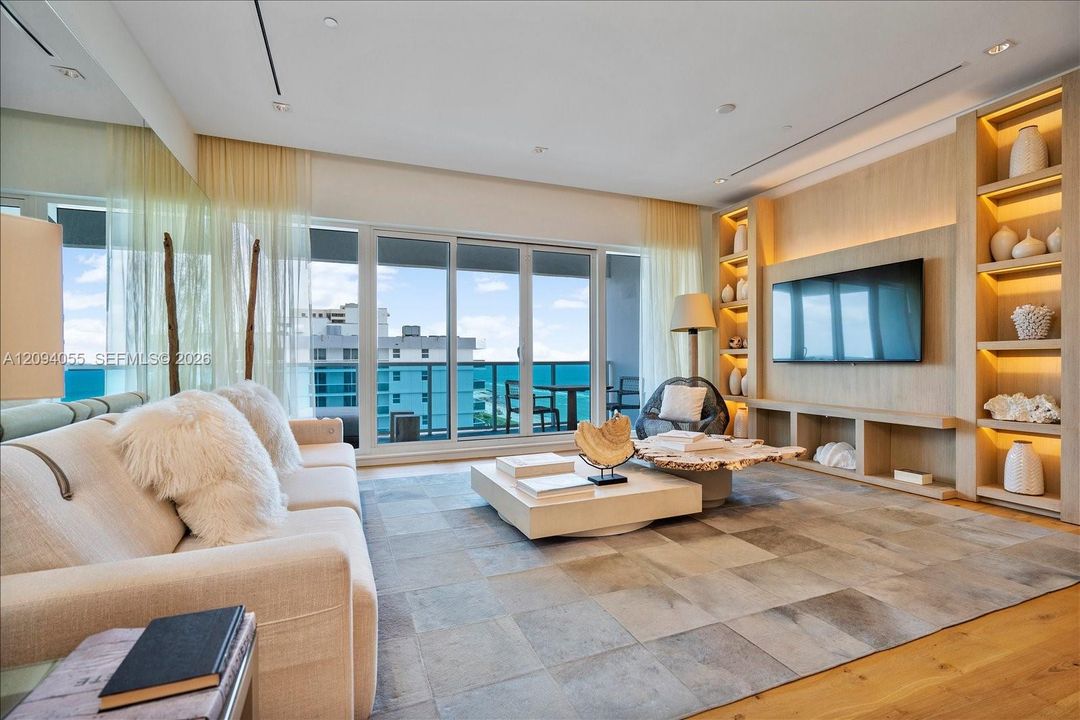 En Venta: $5,995,000 (2 camas, 2 baños, 1942 Pies cuadrados)