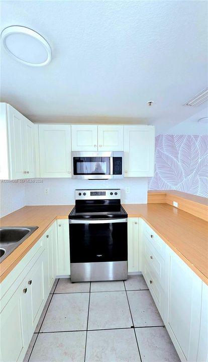 For Rent: $1,850 (1 beds, 1 baths, 600 Square Feet)